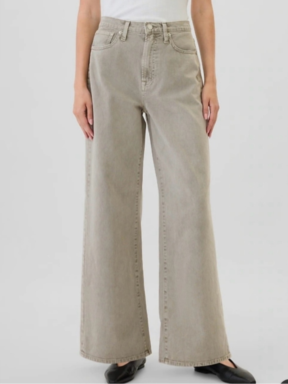 GAP High-Rise Wide Leg Jeans in Stone Wash